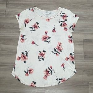 Suzy Shier Pink and White Floral Fitted Tee